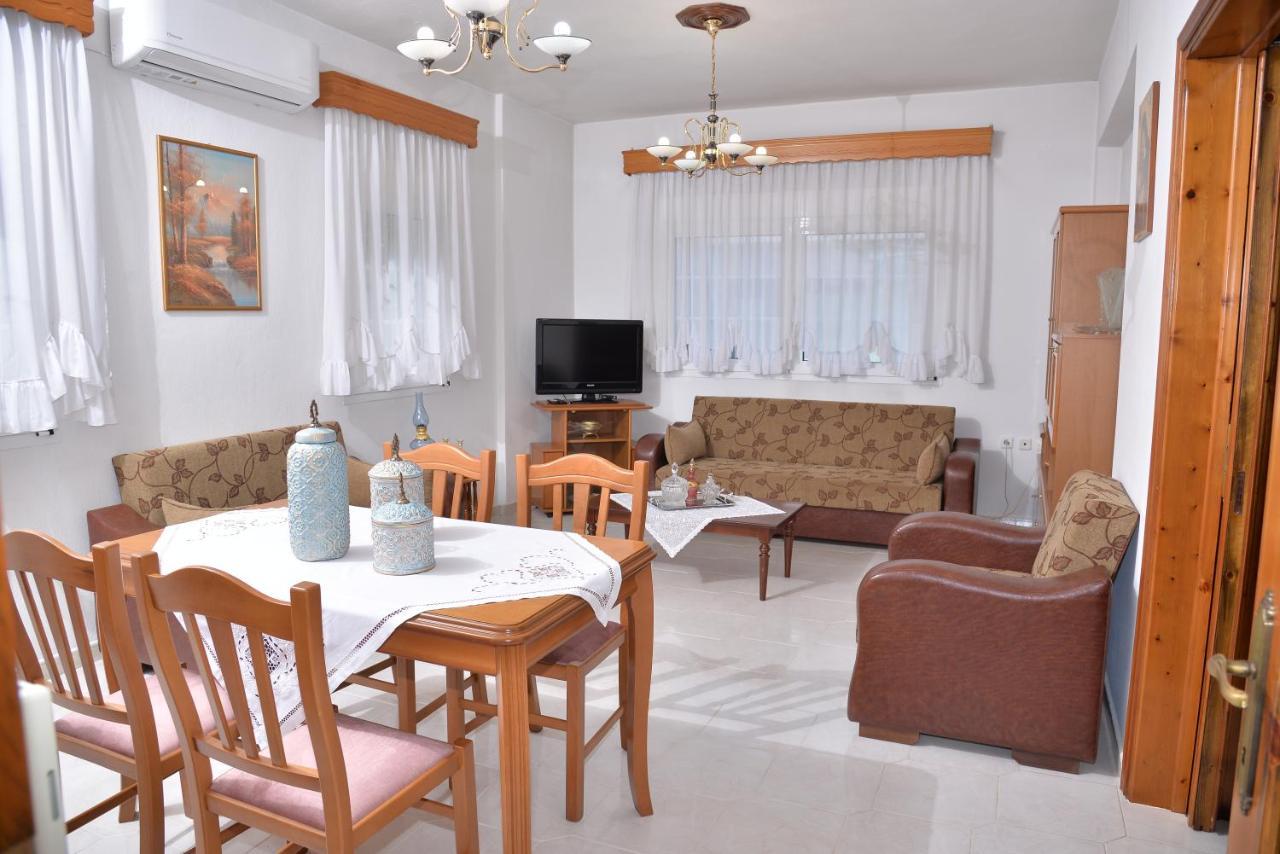 Zeusplace Konaki House Holiday home *